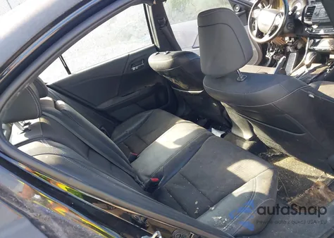 2016 Honda Accord Sport z USA, uszkodzony, nr VIN 1HGCR2F51GA015548